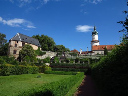 Nove Mesto, Schloss und Garten