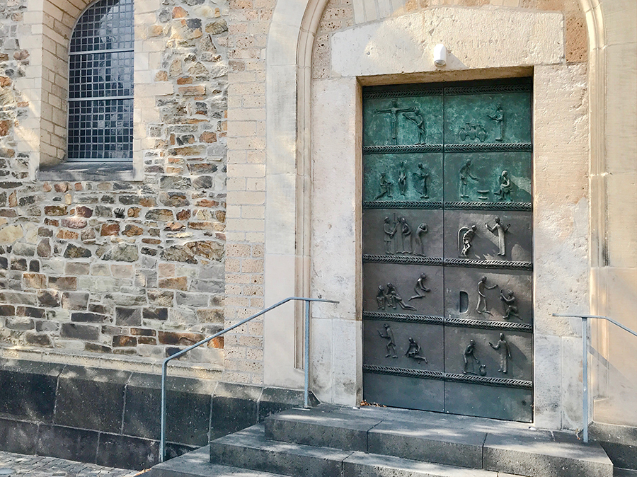 Portal der Reformationskirche