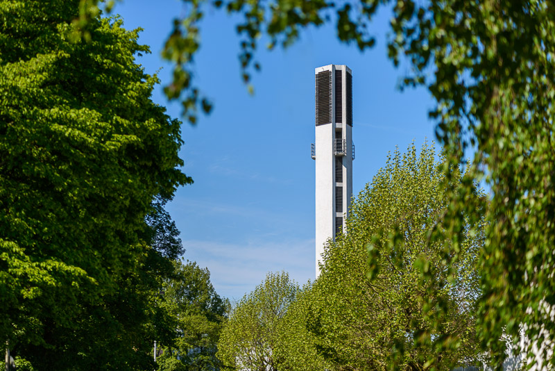 Turm der Hildener Friedenskirche